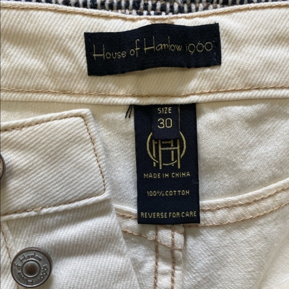 House of Harlow 1960 Cream High Rise Denim Mom Jean Shorts Raw Hem 30 - Picture 9 of 14
